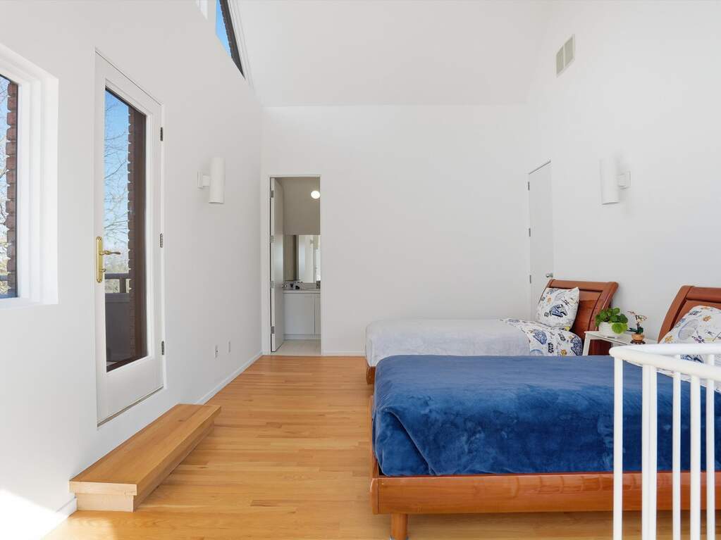 4 Bedroom Single Family Home/House's Image 39