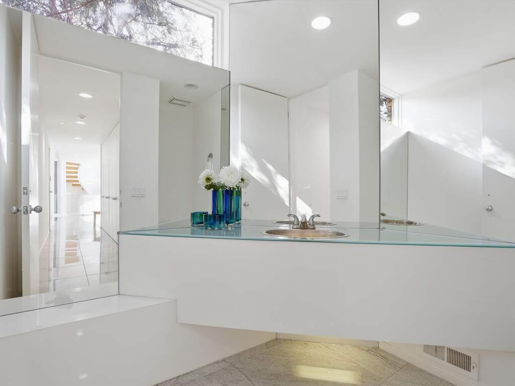 4 Bedroom Single Family Home/House's Image 49