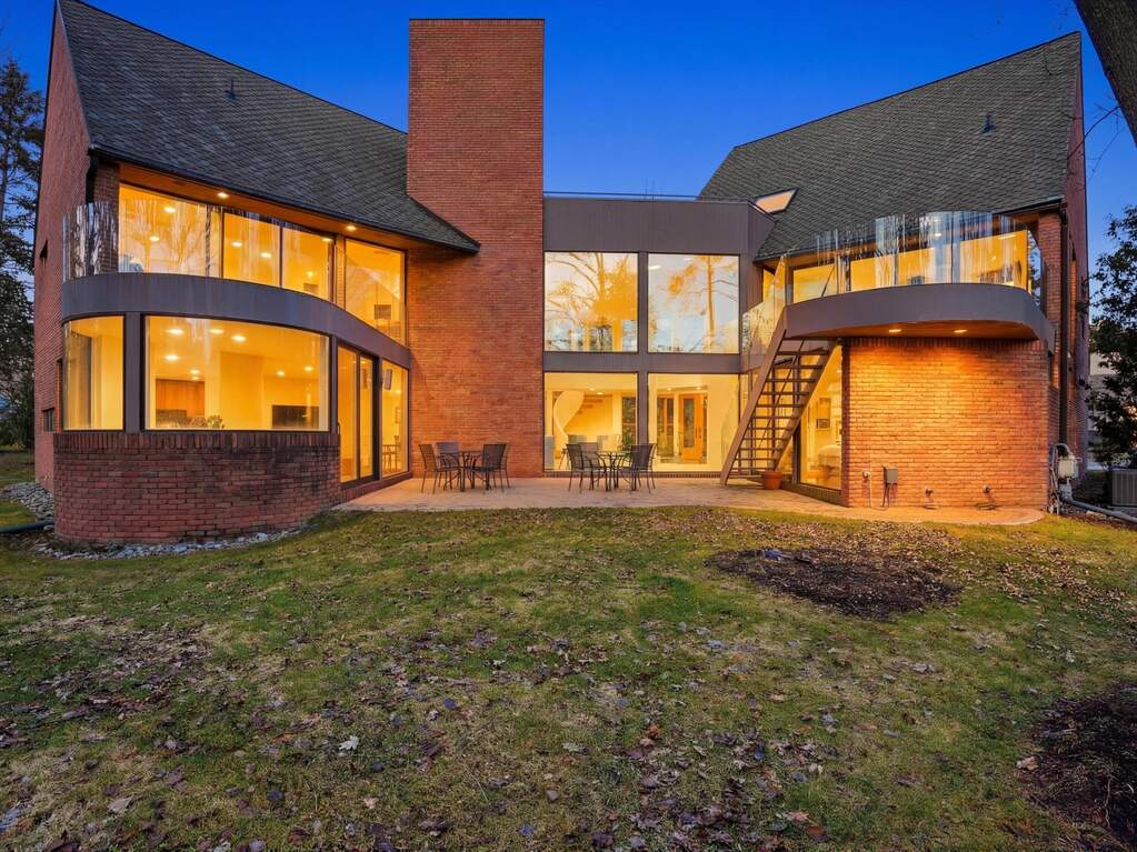 4 Bedroom Single Family Home/House's Image 75