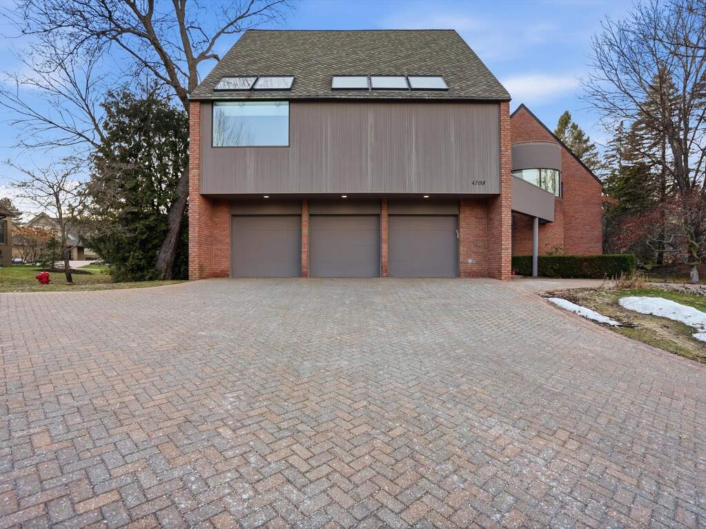 4 Bedroom Single Family Home/House's Image 84