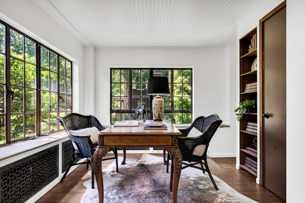 5 Bedroom Single Family Home/House's Image 9