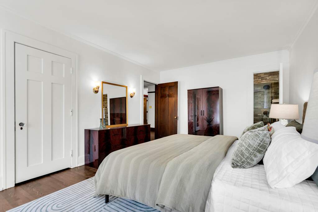 5 Bedroom Single Family Home/House's Image 33