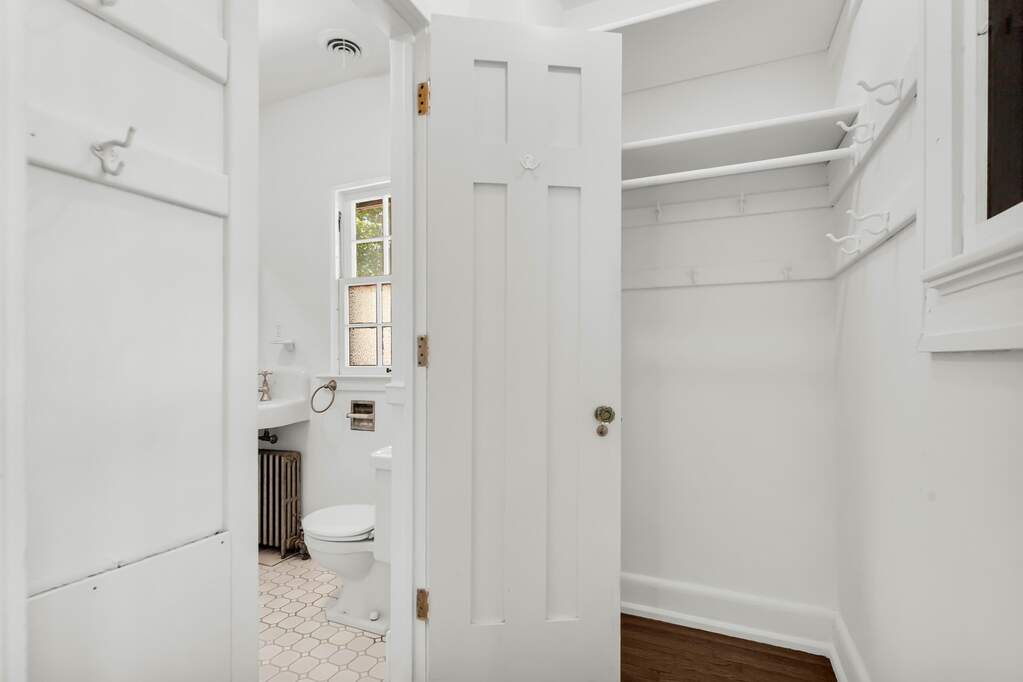 5 Bedroom Single Family Home/House's Image 42