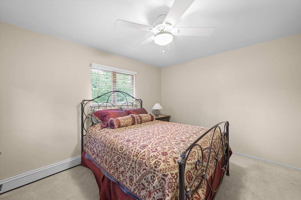 4 Bedroom Single Family Home/House's Image 32