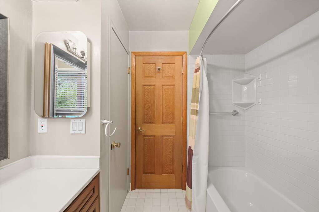 4 Bedroom Single Family Home/House's Image 35
