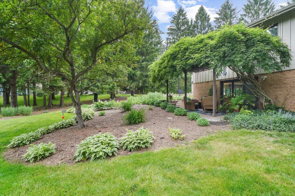 4 Bedroom Single Family Home/House's Image 62