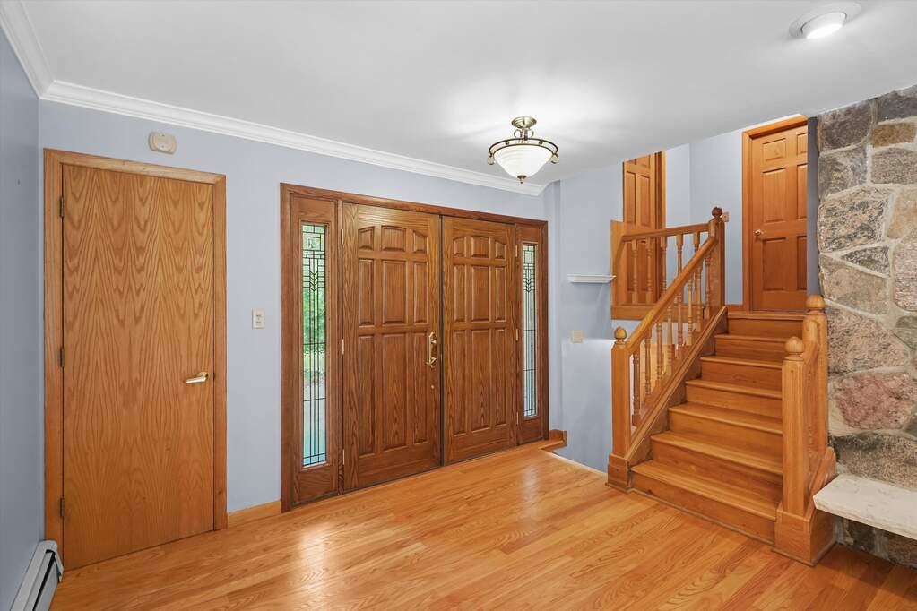 4 Bedroom Single Family Home/House's Image 6