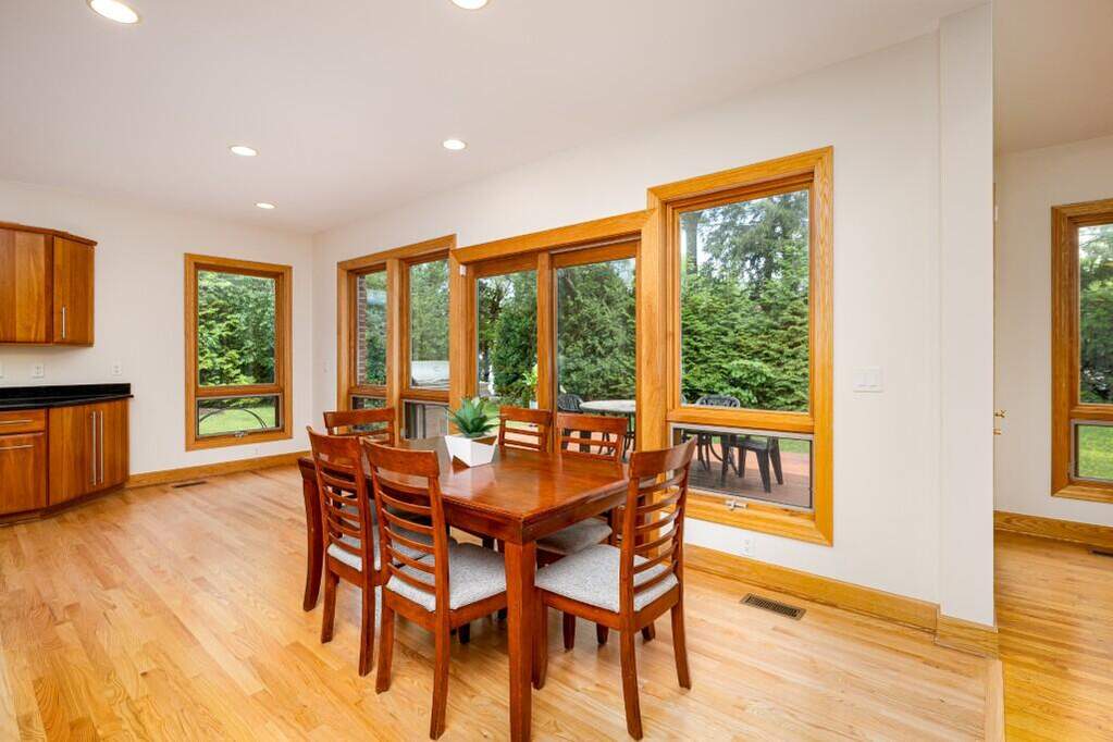 5 Bedroom Single Family Home/House's Image 15