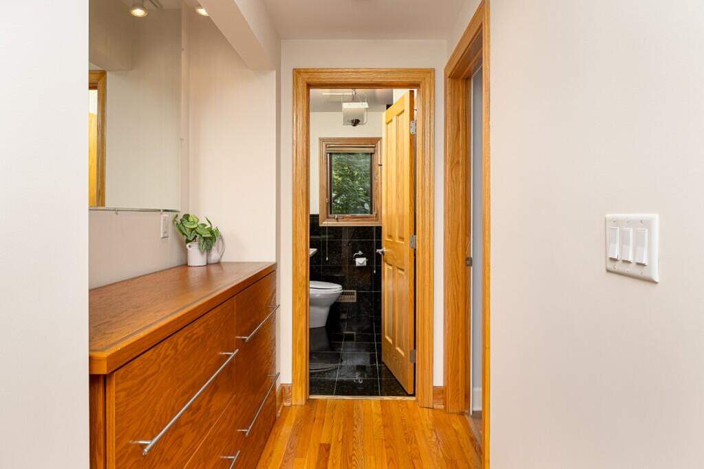 5 Bedroom Single Family Home/House's Image 21
