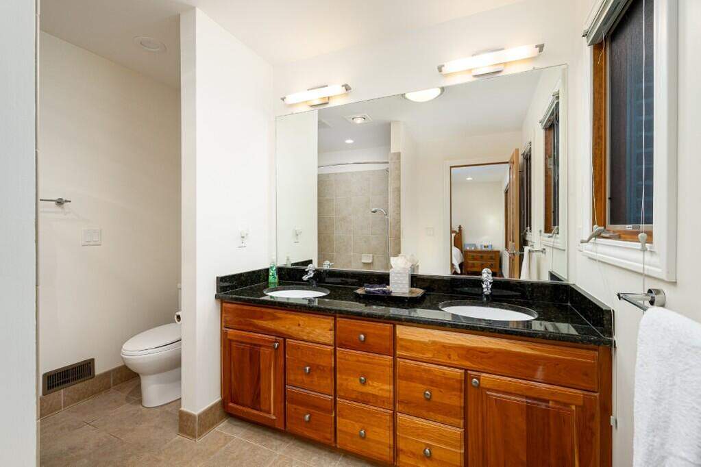 5 Bedroom Single Family Home/House's Image 27