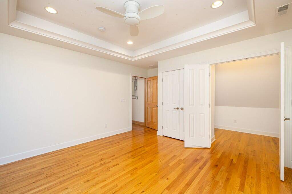 5 Bedroom Single Family Home/House's Image 38