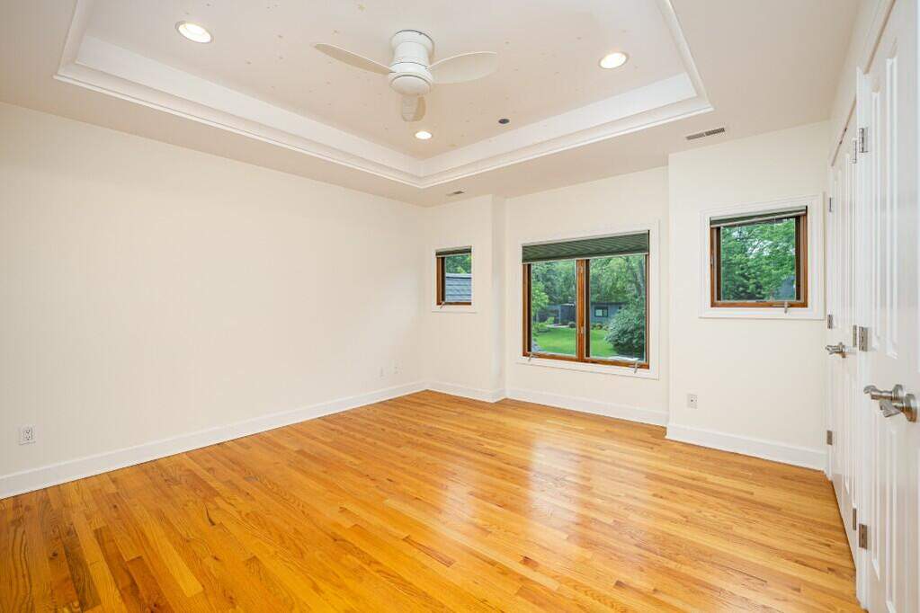 5 Bedroom Single Family Home/House's Image 41