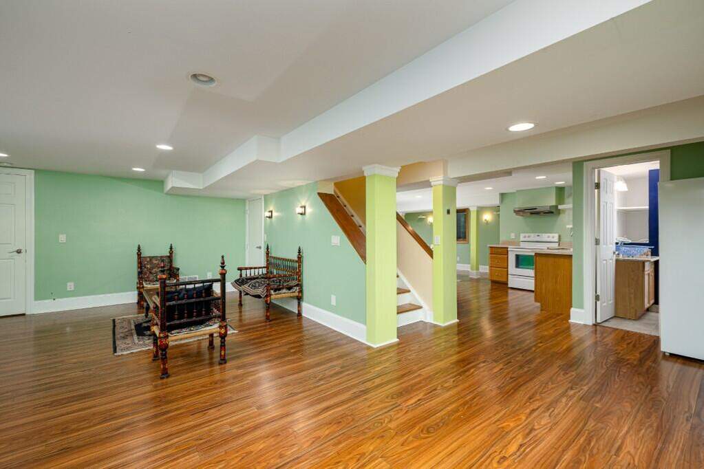 5 Bedroom Single Family Home/House's Image 52