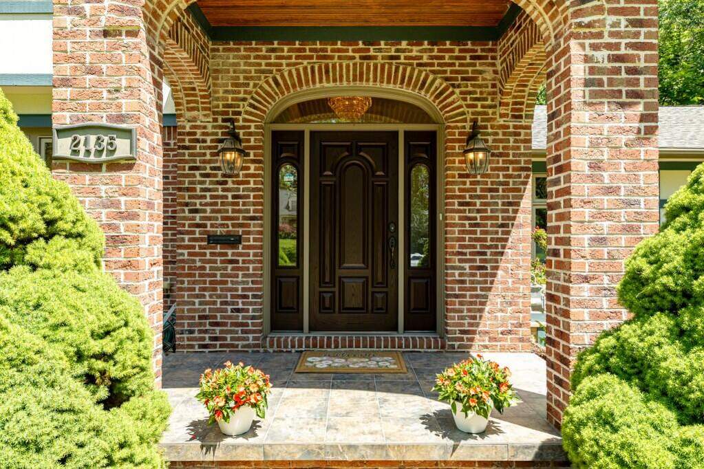 5 Bedroom Single Family Home/House's Image 64