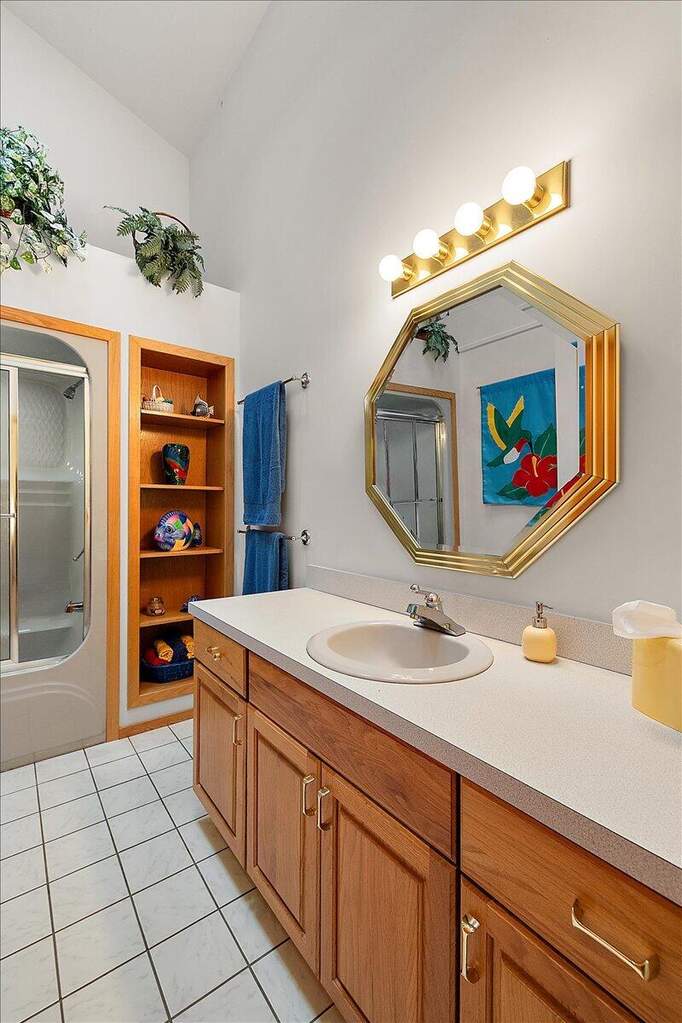 4 Bedroom Single Family Home/House's Image 39