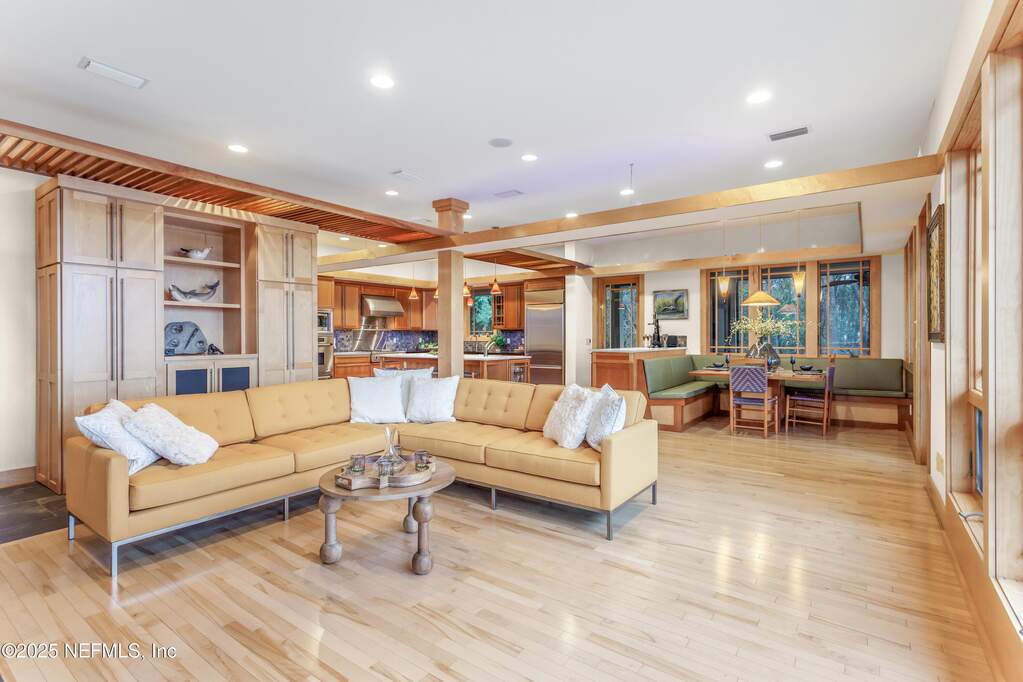 4 Bedroom Single Family Home/House's Image 22