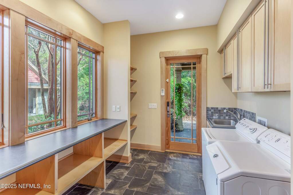 4 Bedroom Single Family Home/House's Image 34