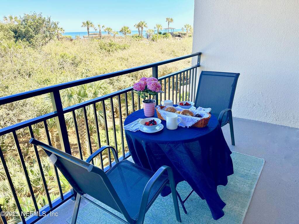Oceanviews with Morning Coffee!
