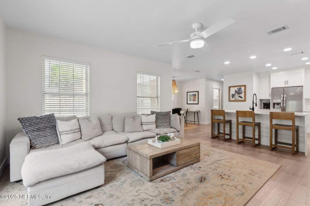 3 Bedroom Single Family Home/House's Image 12