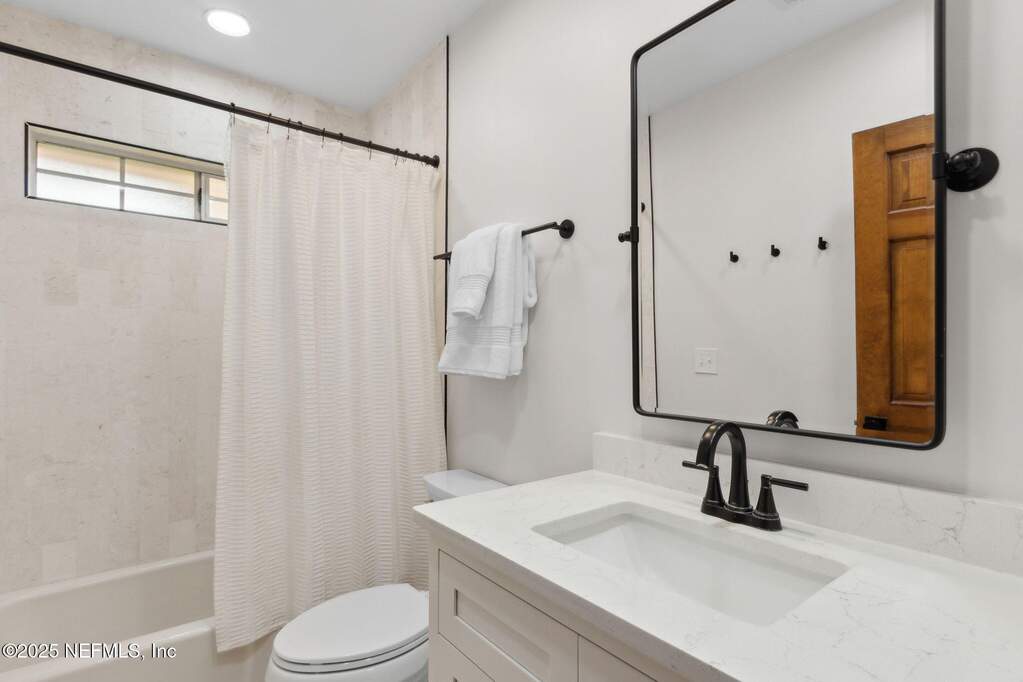 3 Bedroom Single Family Home/House's Image 29