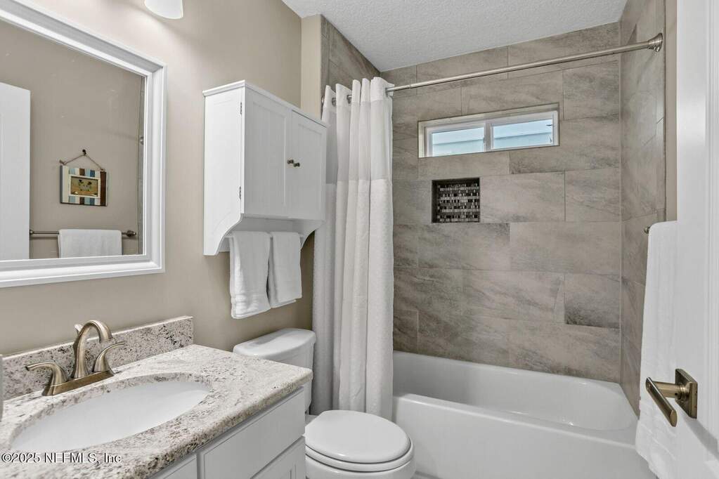 4 Bedroom Single Family Home/House's Image 23