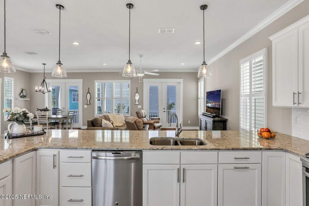 4 Bedroom Single Family Home/House's Image 6