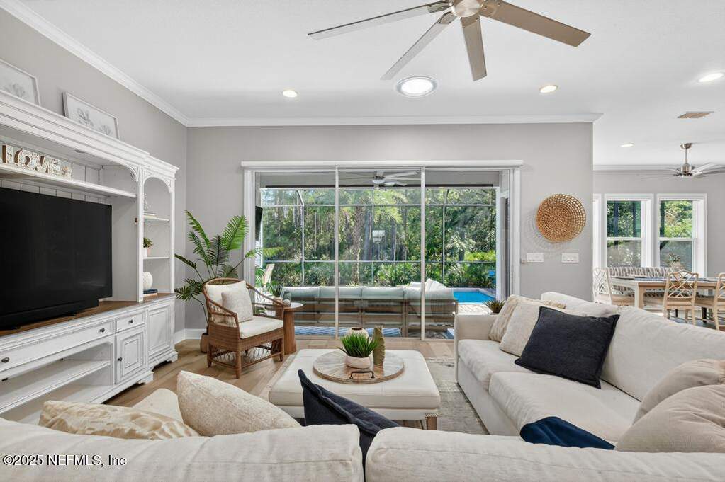 4 Bedroom Single Family Home/House's Image 11