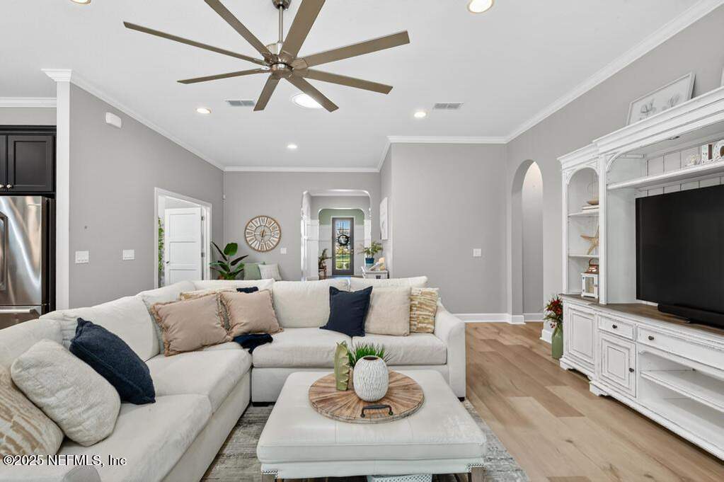 4 Bedroom Single Family Home/House's Image 12