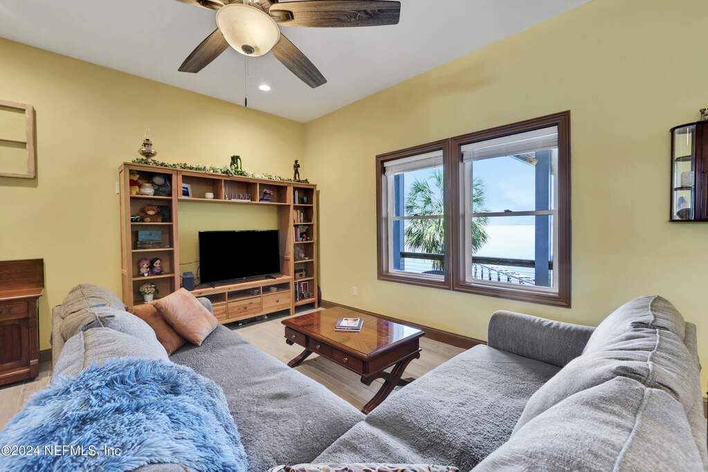 3 Bedroom Single Family Home/House's Image 43
