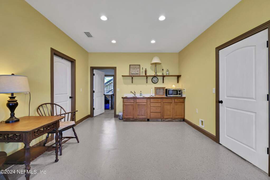 3 Bedroom Single Family Home/House's Image 64