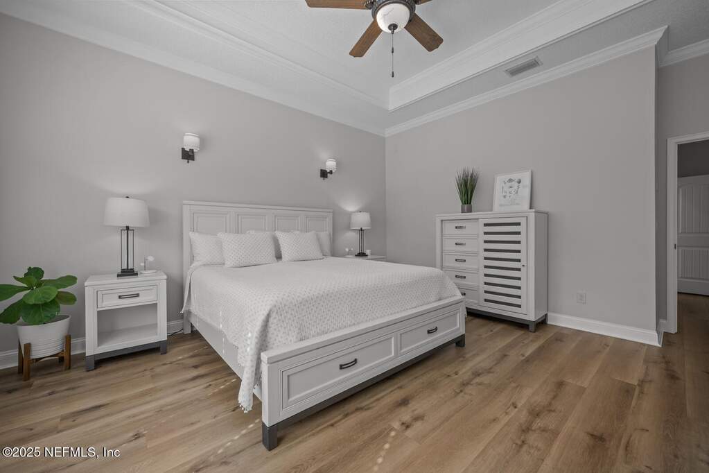 5 Bedroom Single Family Home/House's Image 17