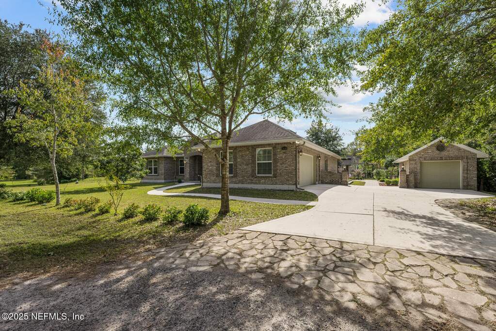 5 Bedroom Single Family Home/House's Image 44