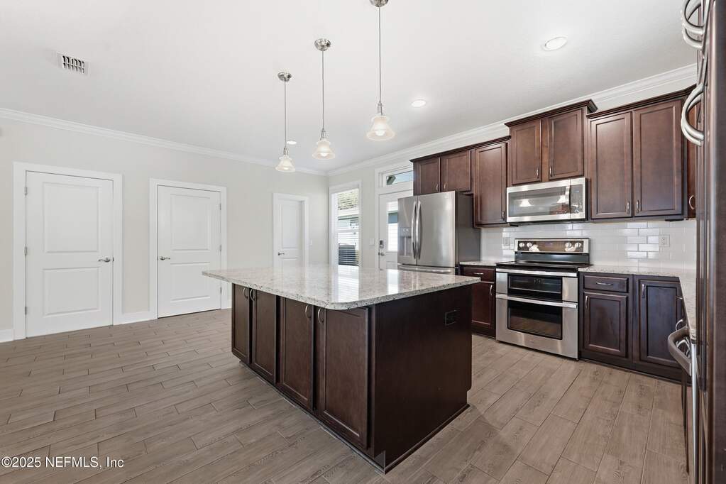 3 Bedroom Single Family Home/House's Image 9