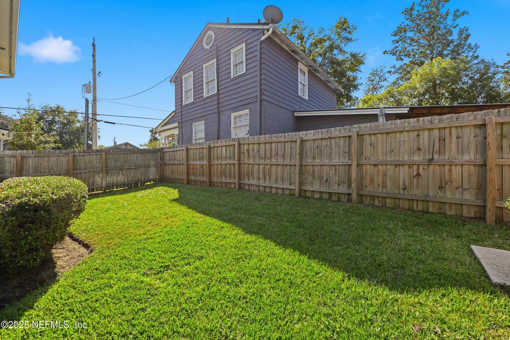 3 Bedroom Single Family Home/House's Image 34