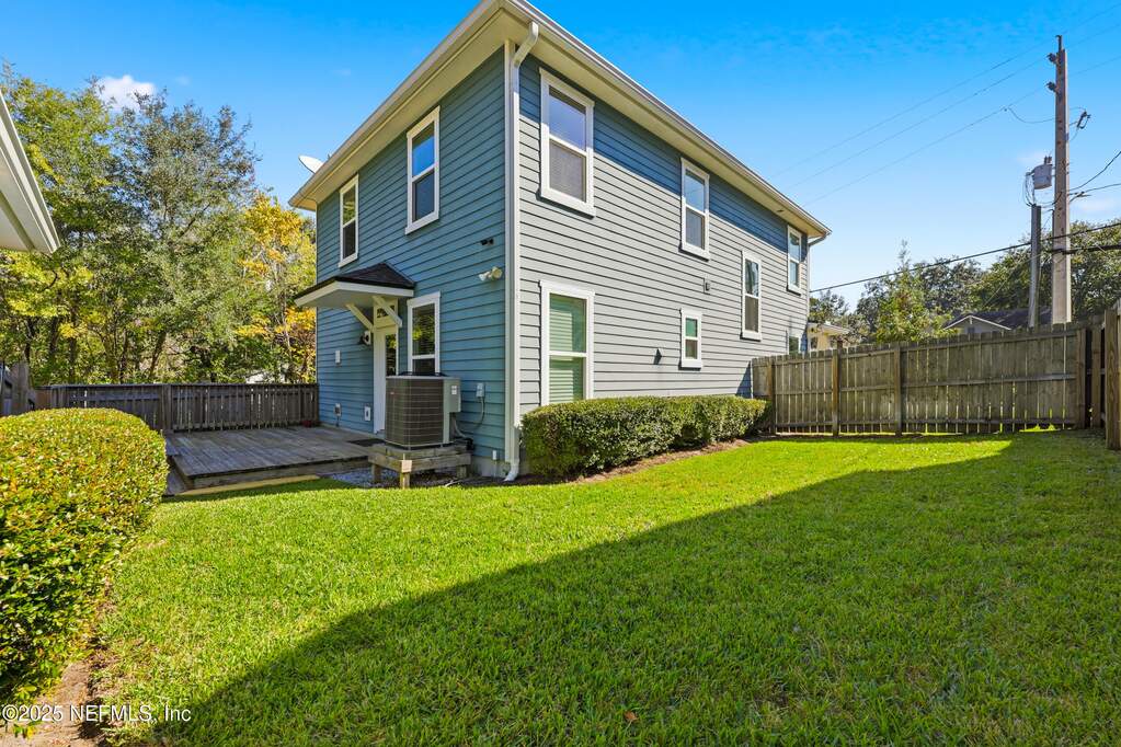3 Bedroom Single Family Home/House's Image 35