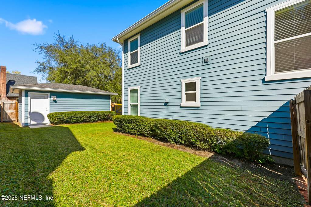 3 Bedroom Single Family Home/House's Image 36