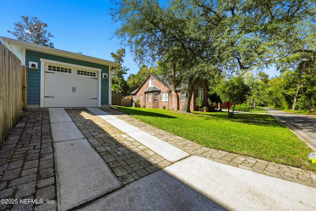 3 Bedroom Single Family Home/House's Image 37