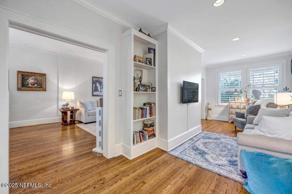 5 Bedroom Single Family Home/House's Image 20