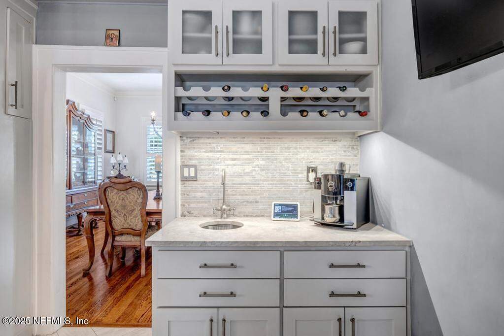 5 Bedroom Single Family Home/House's Image 31