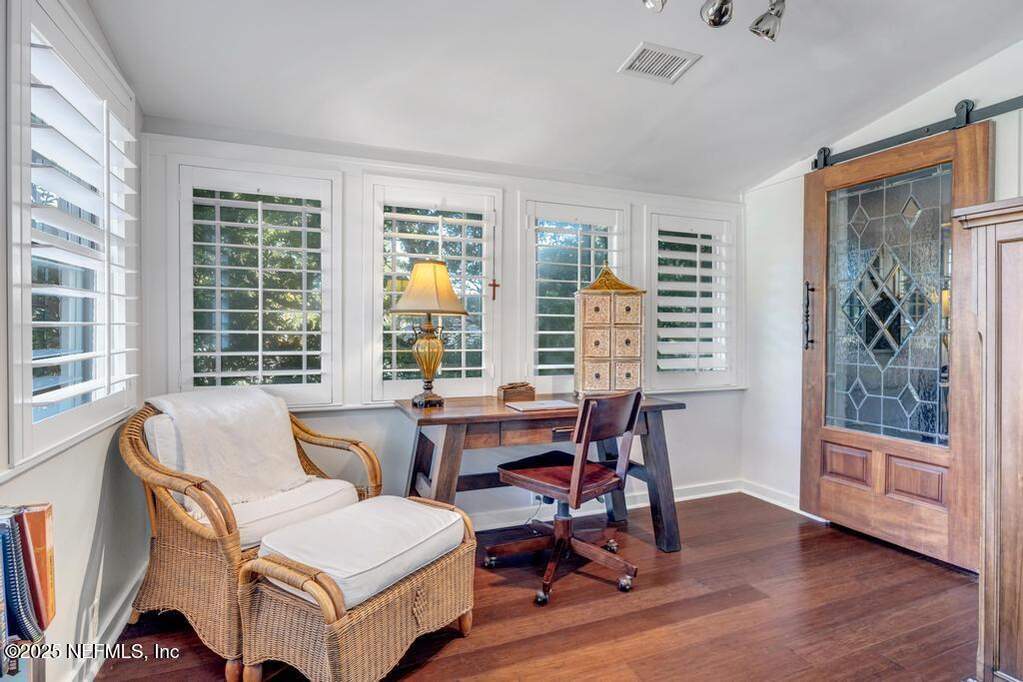 5 Bedroom Single Family Home/House's Image 46
