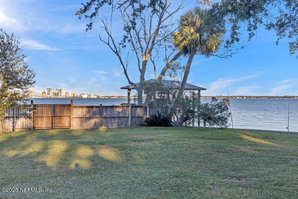 5 Bedroom Single Family Home/House's Image 76