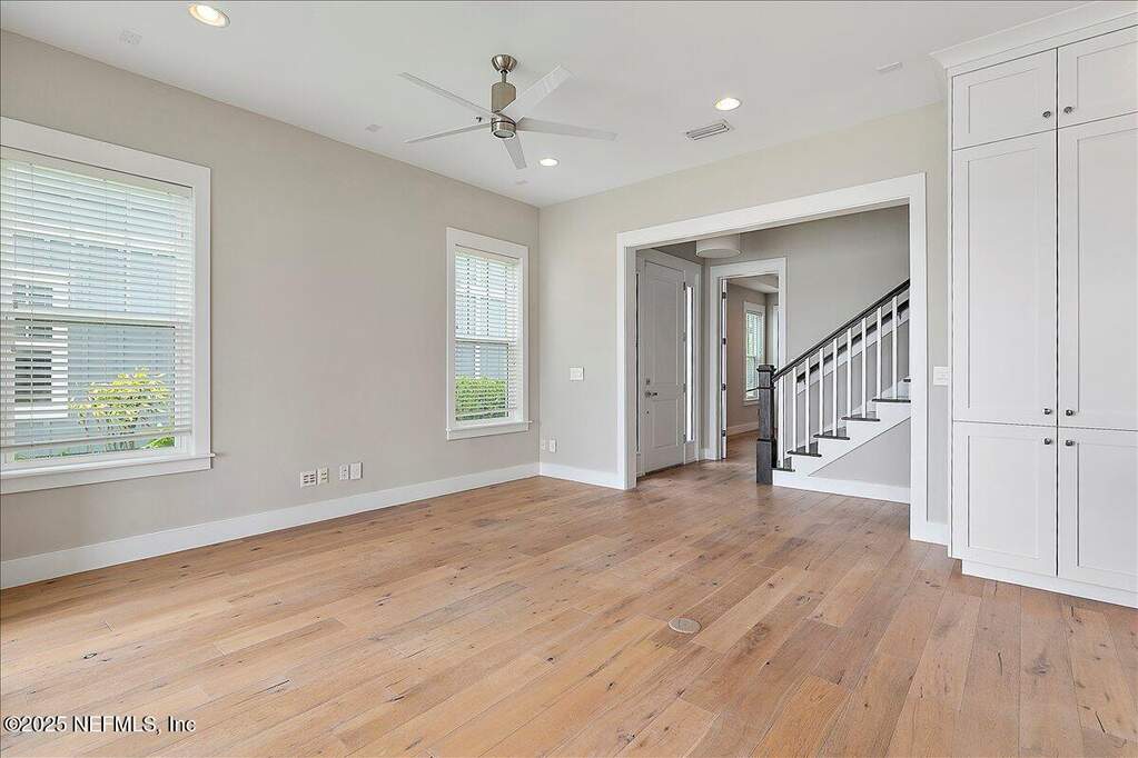 3 Bedroom Villa/Townhouse's Image 9