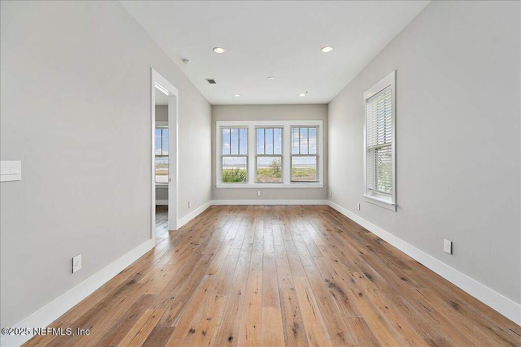 3 Bedroom Villa/Townhouse's Image 14