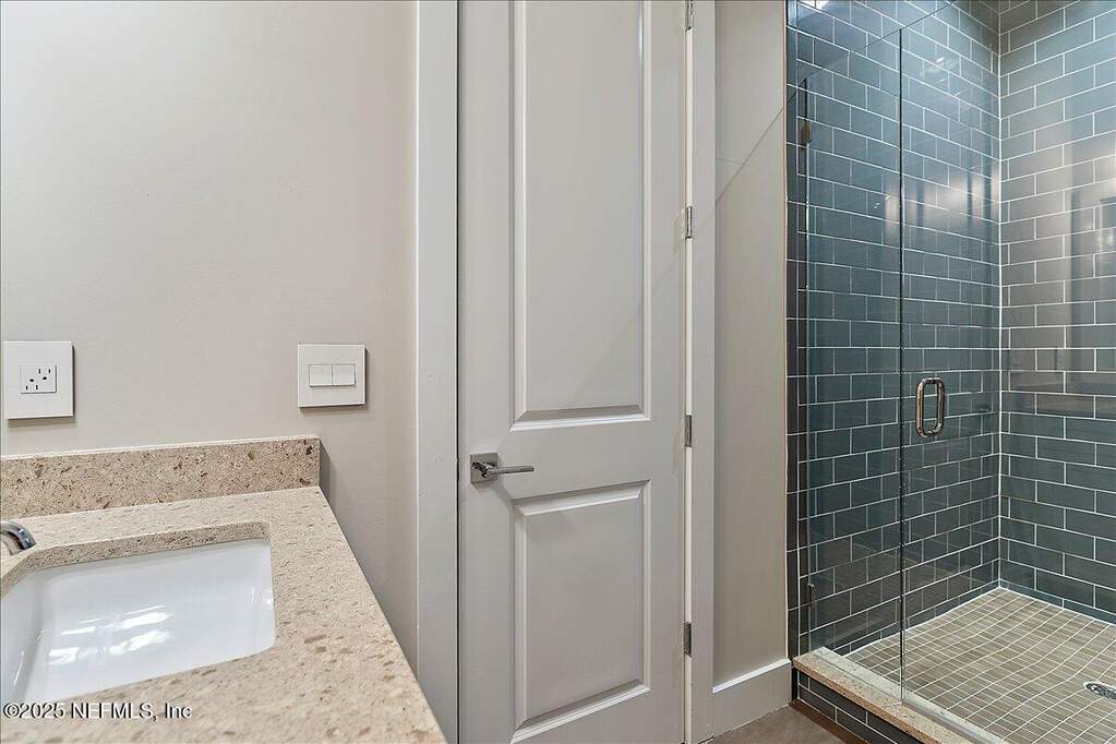 3 Bedroom Villa/Townhouse's Image 18