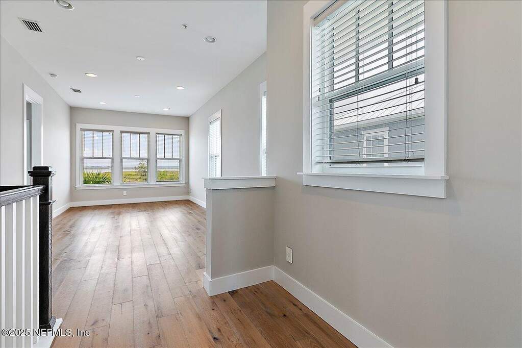 3 Bedroom Villa/Townhouse's Image 19