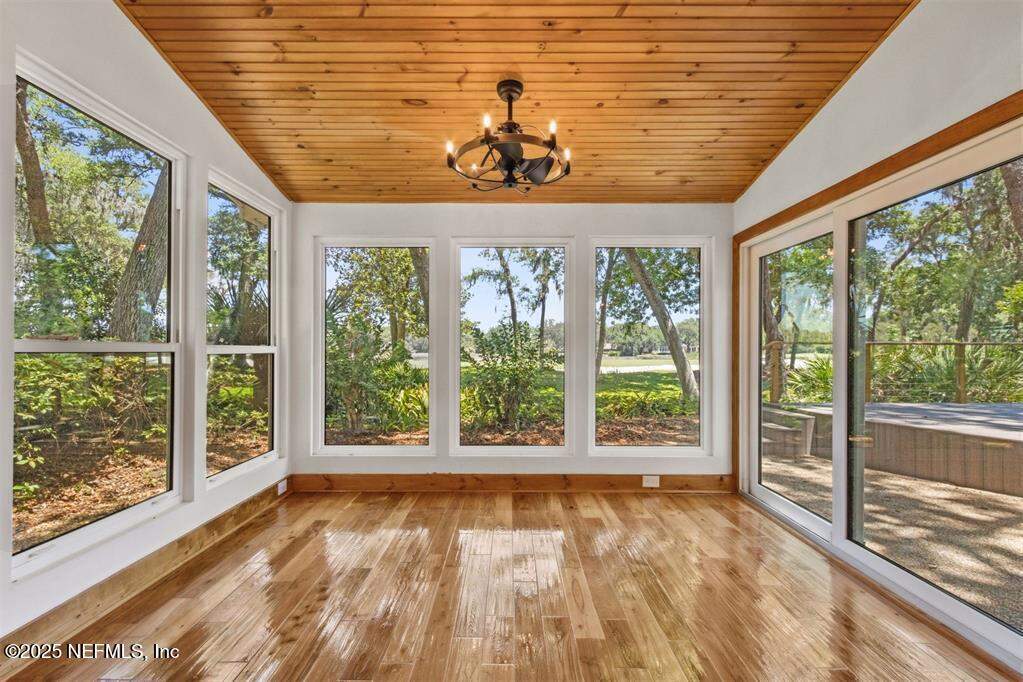 3 Bedroom Single Family Home/House's Image 8