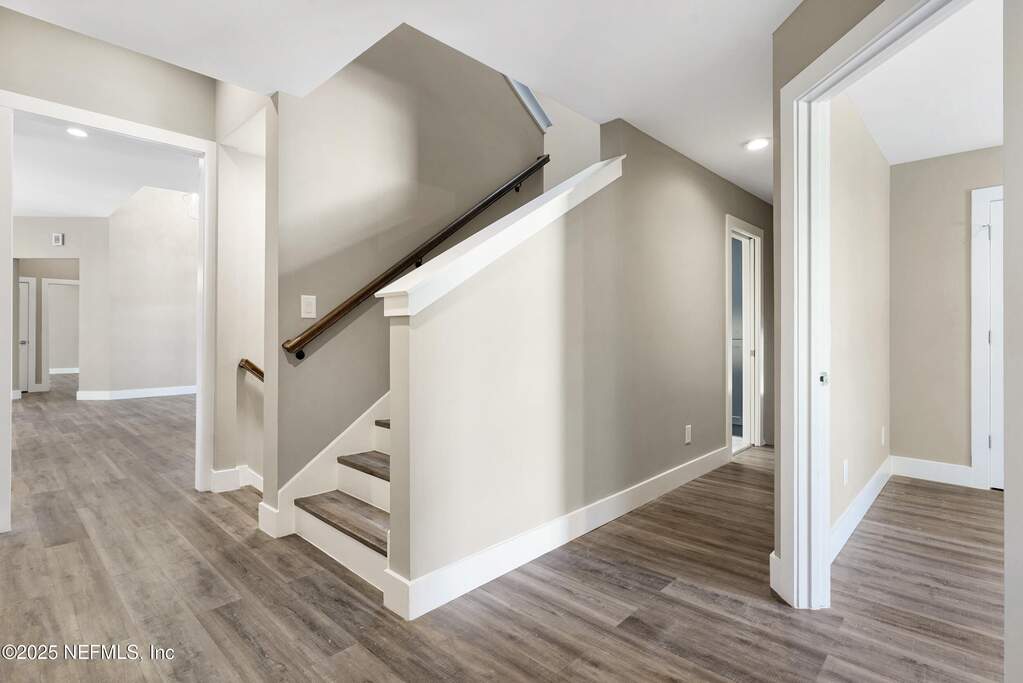 7 Bedroom Single Family Home/House's Image 32