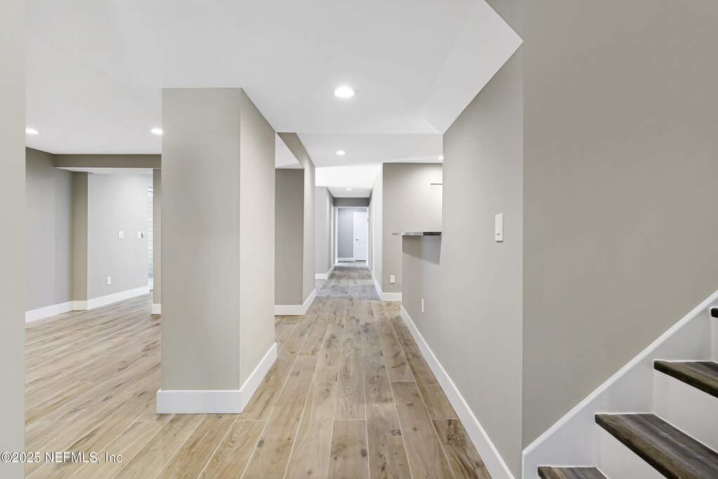 7 Bedroom Single Family Home/House's Image 46
