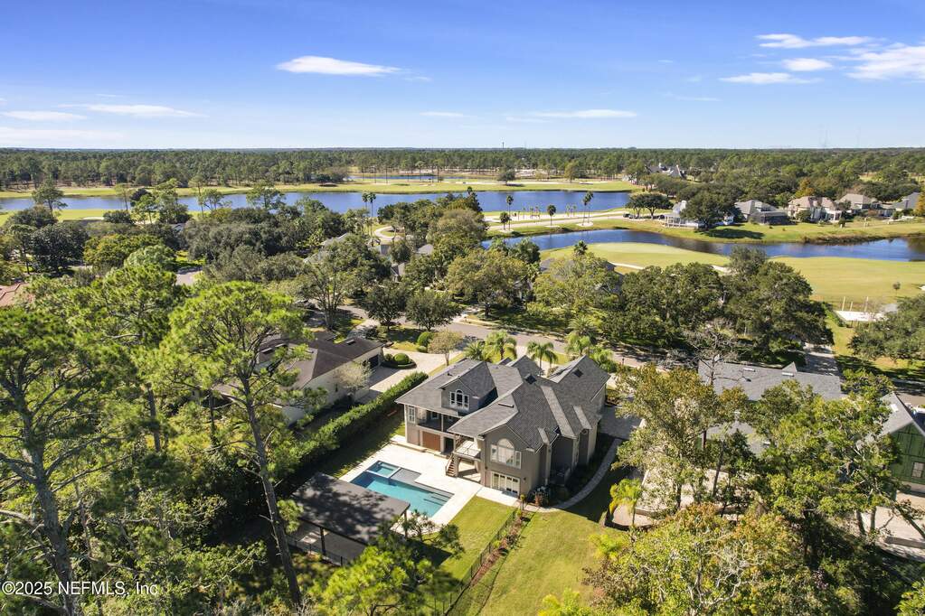 7 Bedroom Single Family Home/House's Image 80
