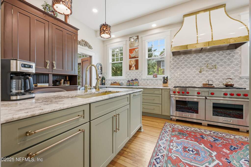 5 Bedroom Single Family Home/House's Image 27